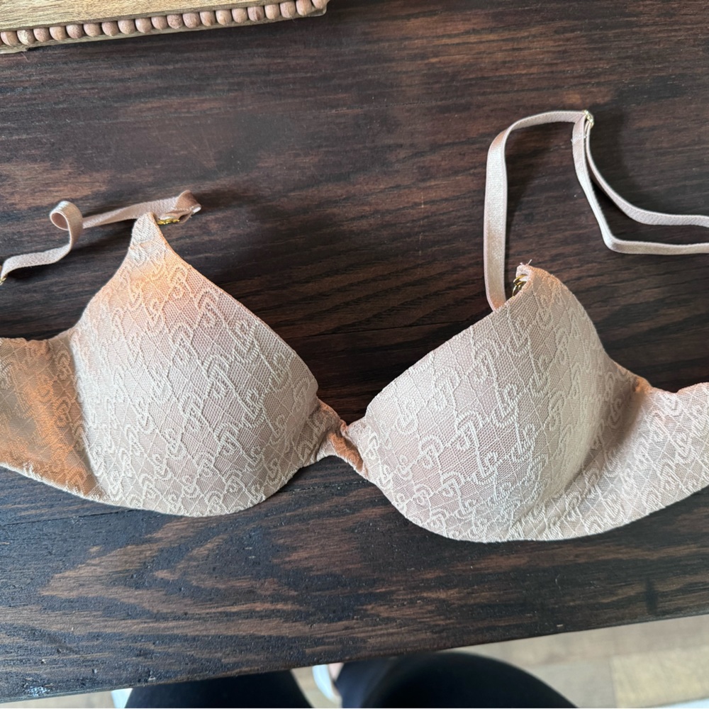Victoria’s Secret push up bra Icon
